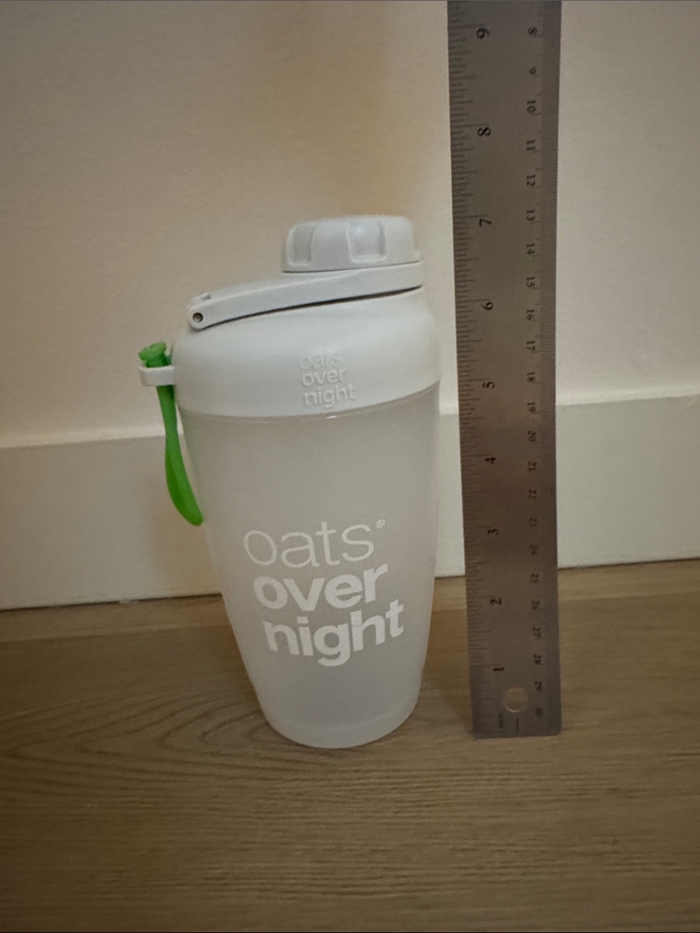 New Oats Overnight Shaker Bottle — Frosted White with Green Accent